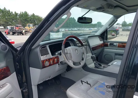 2004 Lincoln Navigator из США, поврежденный, VIN 5LMFU28R04LJ00237